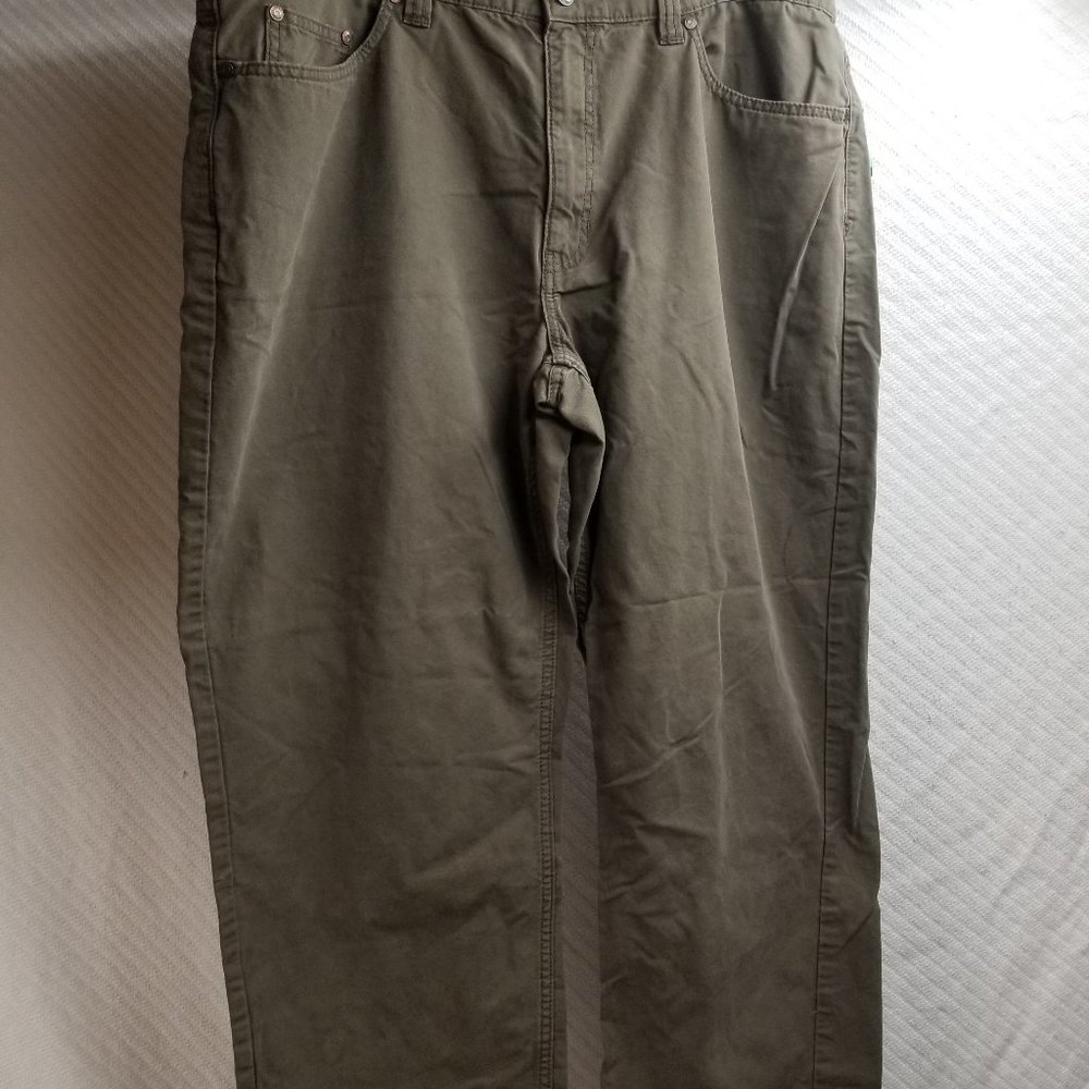 585 - Blue Mountain 40W 30L Pants